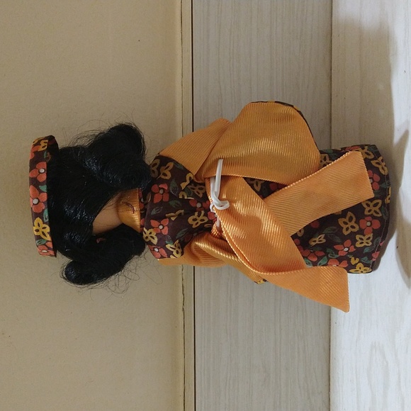 Vintage Uneeda Doll Friends from Foreign Lands Miss Orient 8" Kmart Exclusive - Picture 2 of 3